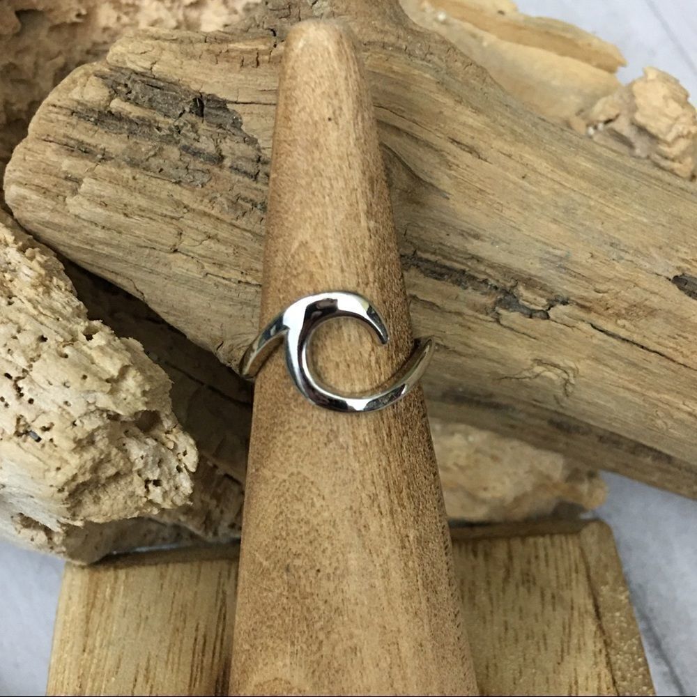 Sterling Silver Wave Toe Ring - Picture 2 of 3